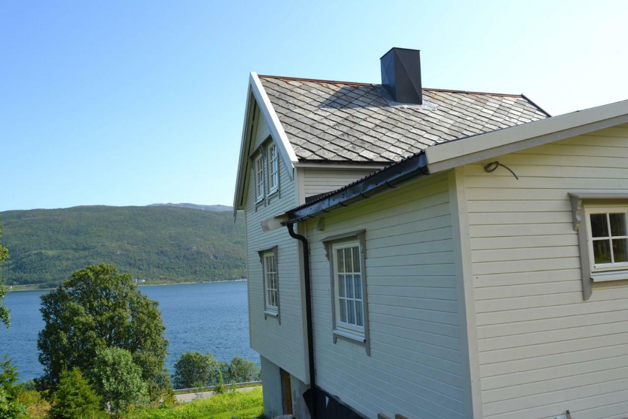 Kvaloya Lodge Futrikelv Buitenkant foto