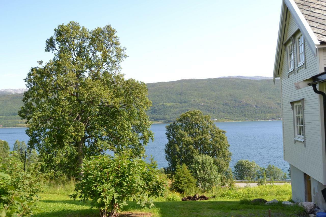 Kvaloya Lodge Futrikelv Buitenkant foto